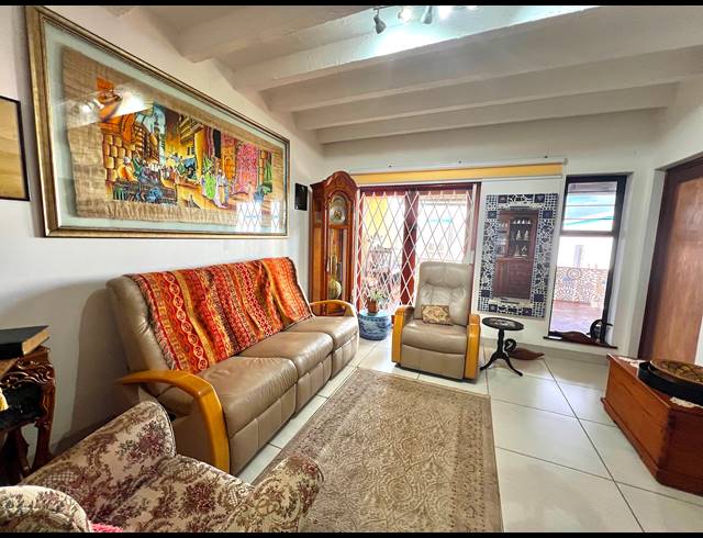 3 BEDROOM TOWNHOUSE TO LET IN UMKOMAAS